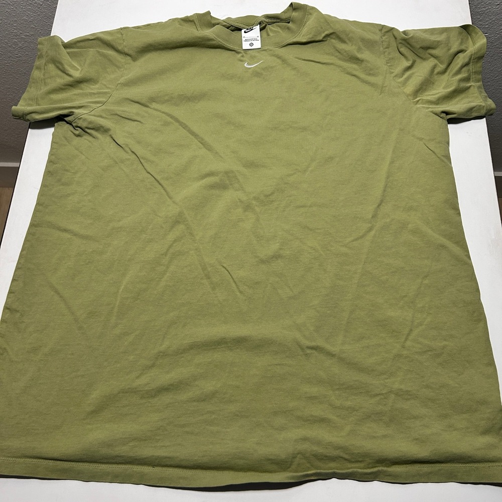Nike Sportswear Essential T-Shirt Olive Green Center Swoosh 2X DJ7665-334